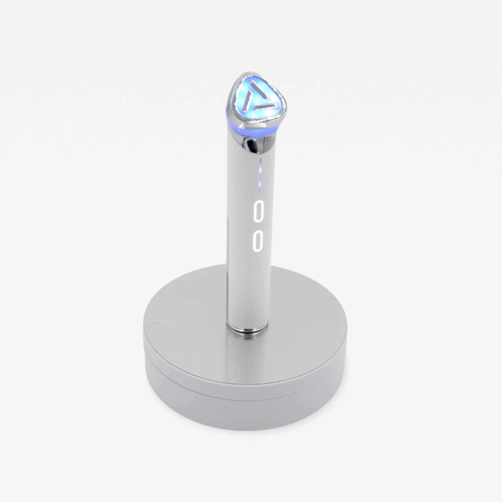 4-in-1 Lumipore Serum Booster Wand - Image 2