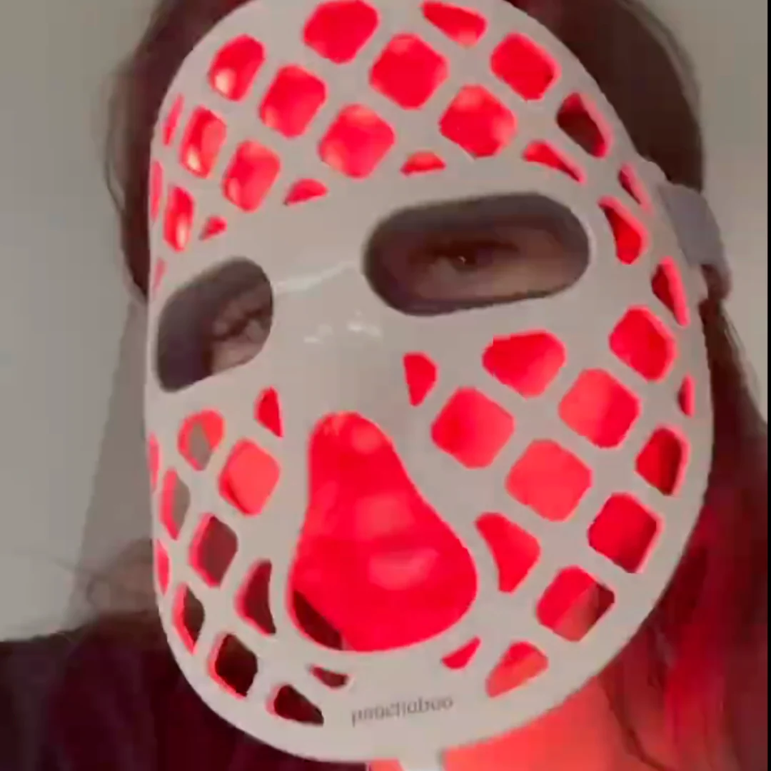 Peachaboo Glo Aurora Silicone LED Light Therapy Mask (with NIR) - Image 4